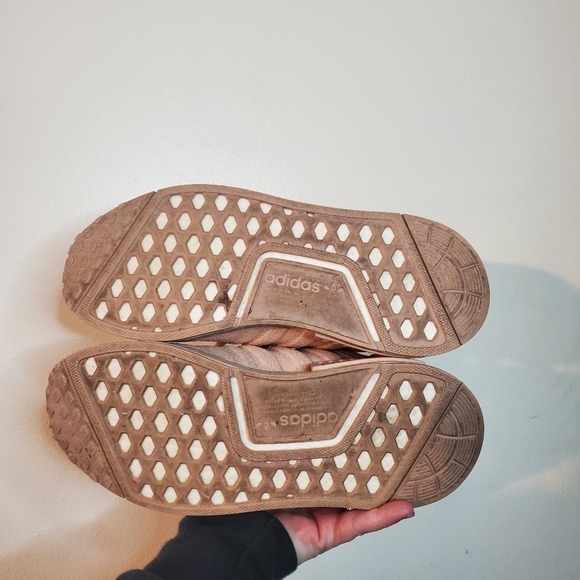 Womens Adidas NMD_R1 Shoes Ash Pearl Size 8 - Picture 16 of 16